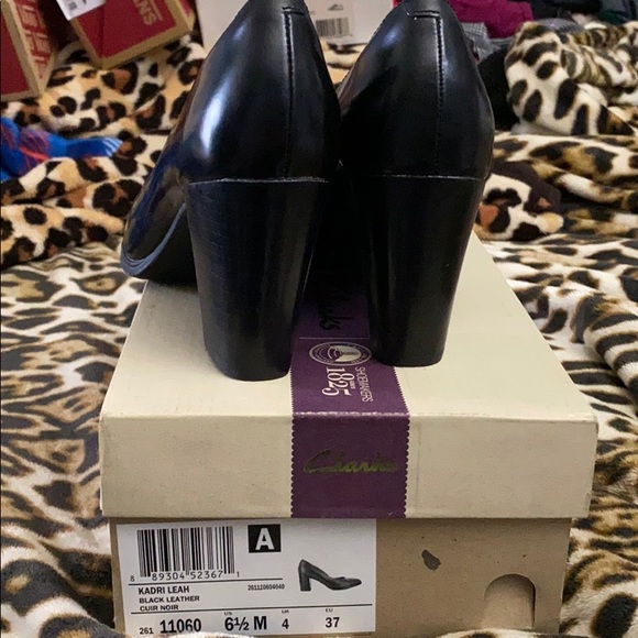 Clarks - Picture 4 of 4